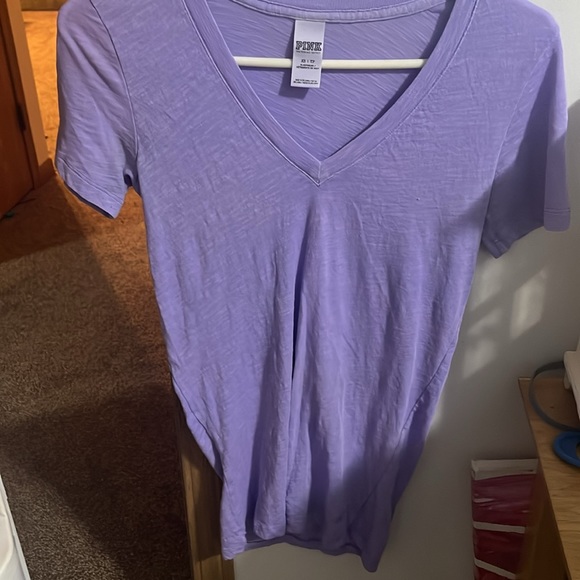 V neck - Picture 3 of 3